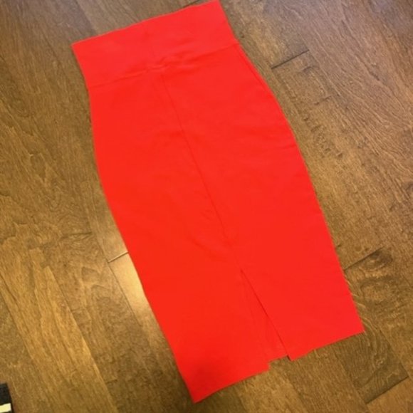 FLATTERING CORAL HIGH WAISTED BEBE PENCIL SKIRT BODYCON XS - Picture 2 of 3